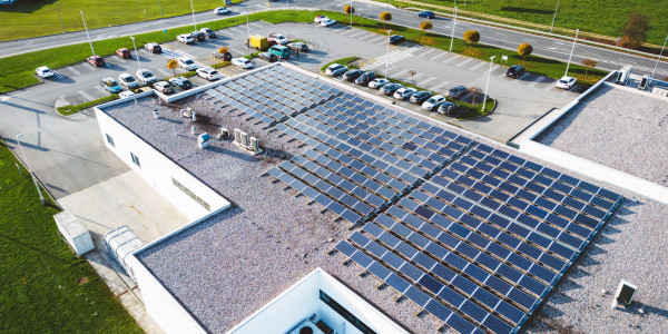 Reformas Integrales de Naves Industriales León · Instalación de Energías Renovables