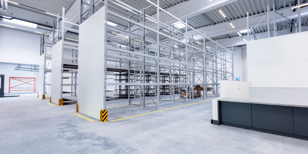 Reformas Integrales de Naves Industriales León · Diseño e Instalación de Áreas de Producción, Almacén y Oficinas
